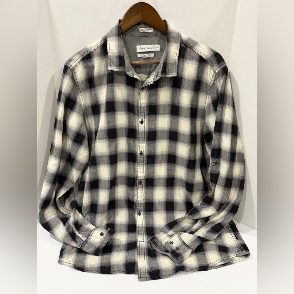 Calvin Klein Long Sleeve Checkered Button Down Black & Cream Shirt - Size Large